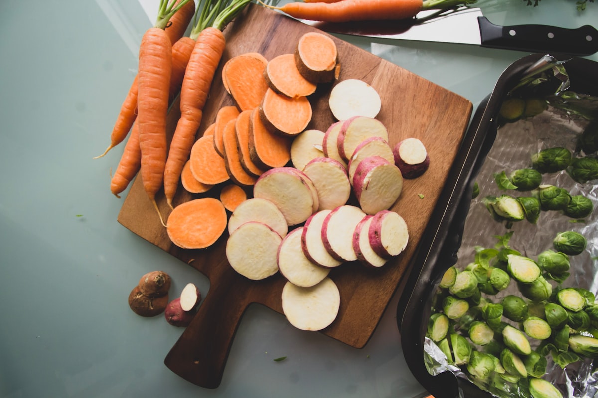 Fresh plant-based ingredients and healthy meals